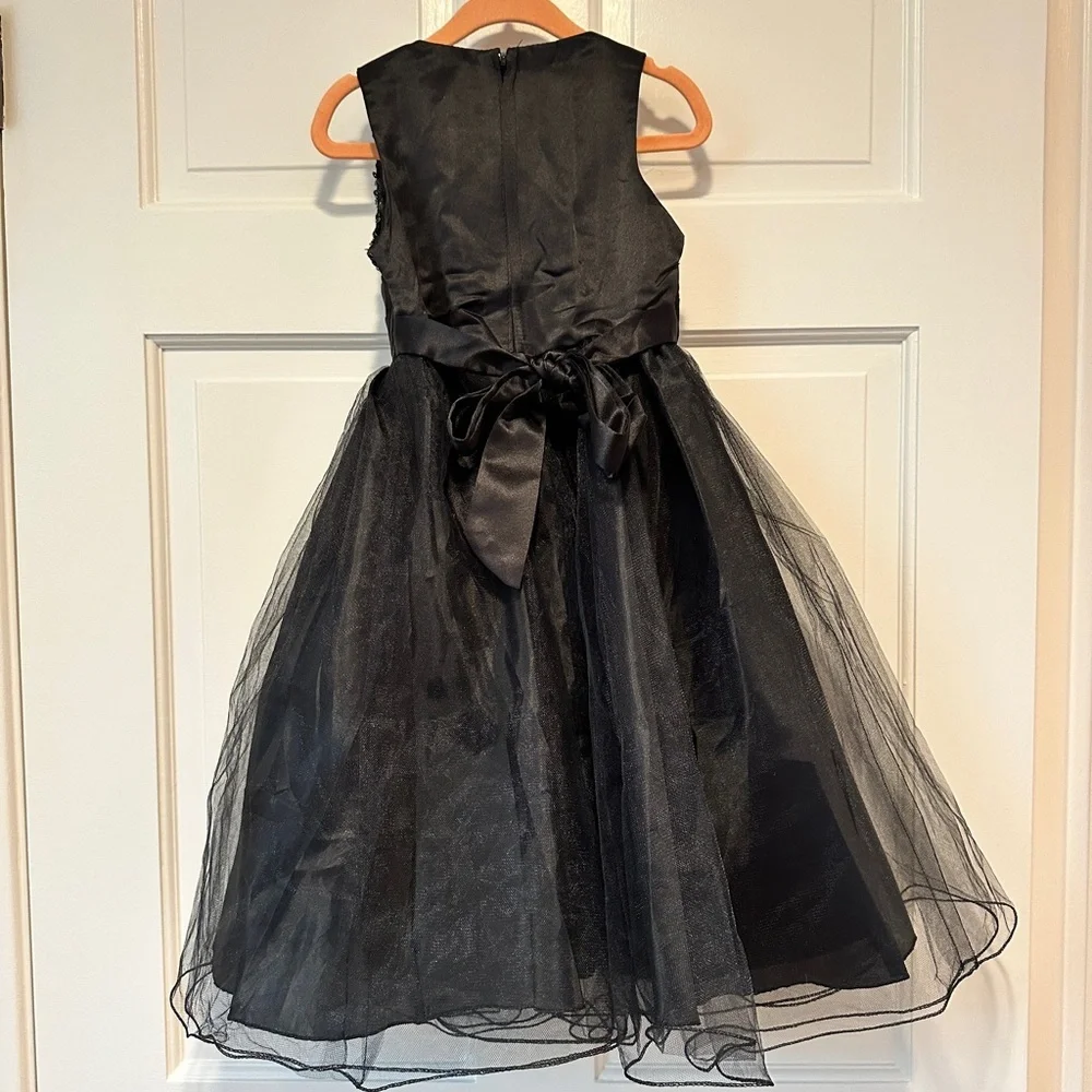 - Girls black sequin party dress - Picture 3 of 4